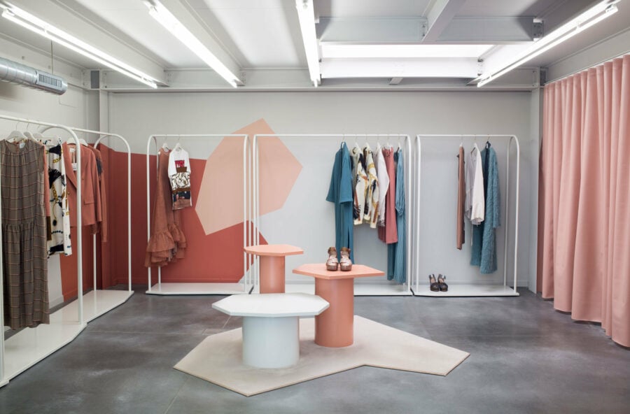Alysi lookbook image 2
